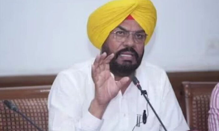  3,225 Travel Agents Booked In Past 3 Years, Says Punjab Nri Affairs Minister Dha-TeluguStop.com