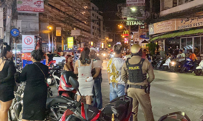  Indian Tourists Harassed Thai Girls And Then See What Happened, Pattaya Beach Fi-TeluguStop.com