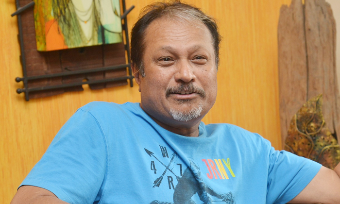  Is Jayant C Paranji Doing A Movie With That Young Hero Details, Jayant C Paranj-TeluguStop.com