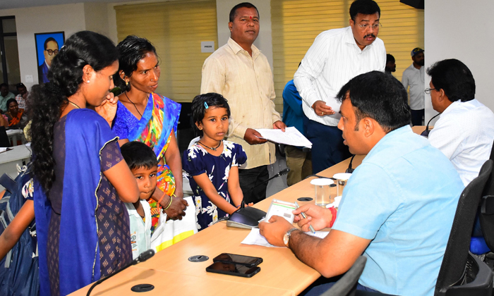  Problems Solved With Public Opinion-collector Sandeep Kumar Jha Received A Total-TeluguStop.com