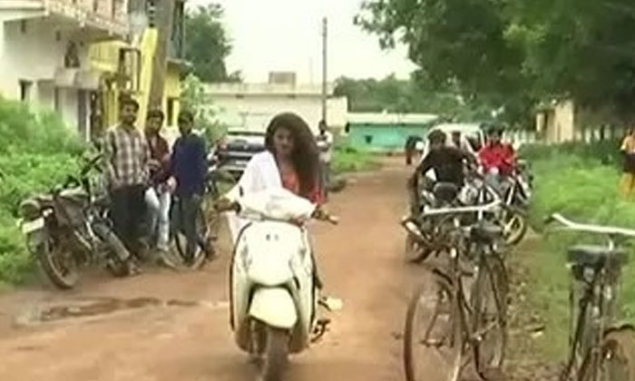  This Is All Youtubers, Youtube, Capital Of India, Youtube Village, Latest News-TeluguStop.com