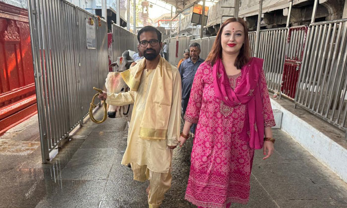  Usa In The Service Of Vemulawada Rajanna. Devotees Paid For The Heifers, Vemula-TeluguStop.com