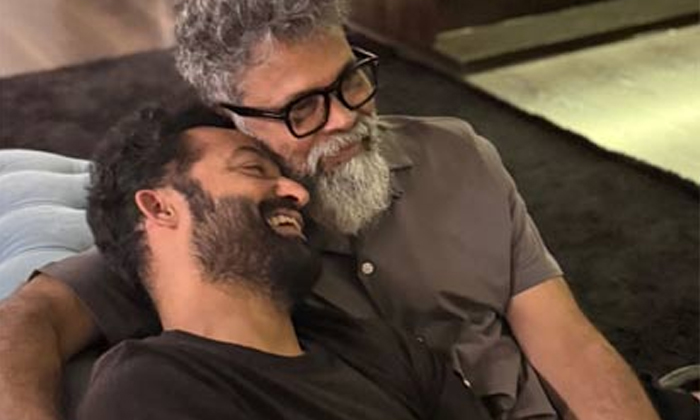 Ntr Interesting Pist On Director Sukumar ,ntr,sukumar,nannaku Prematho, Tollywoo-TeluguStop.com
